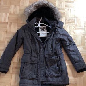 Dark grey parka for winter